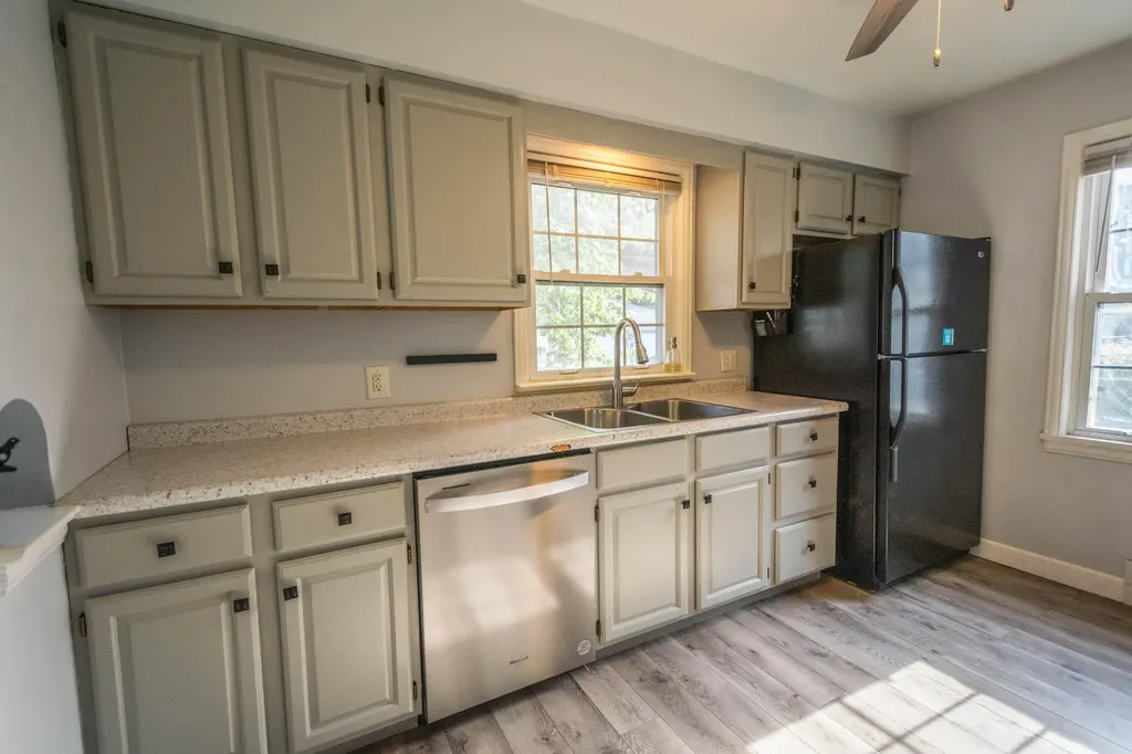 447 W Territorial Road W Battle Creek City MI 49015