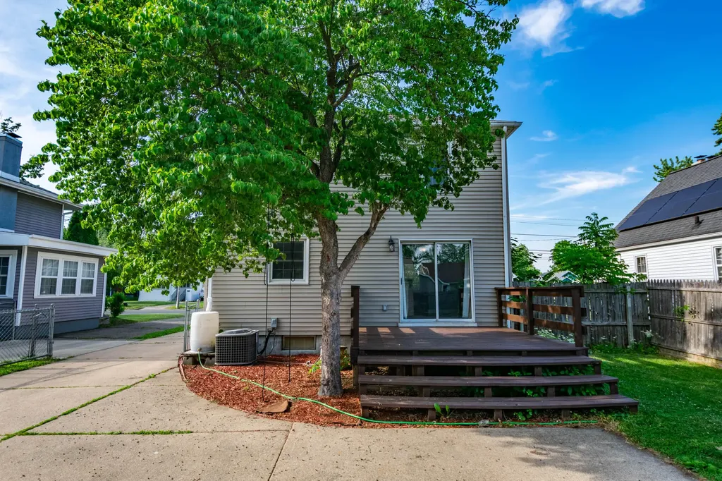 447 W Territorial Road W Battle Creek City MI 49015
