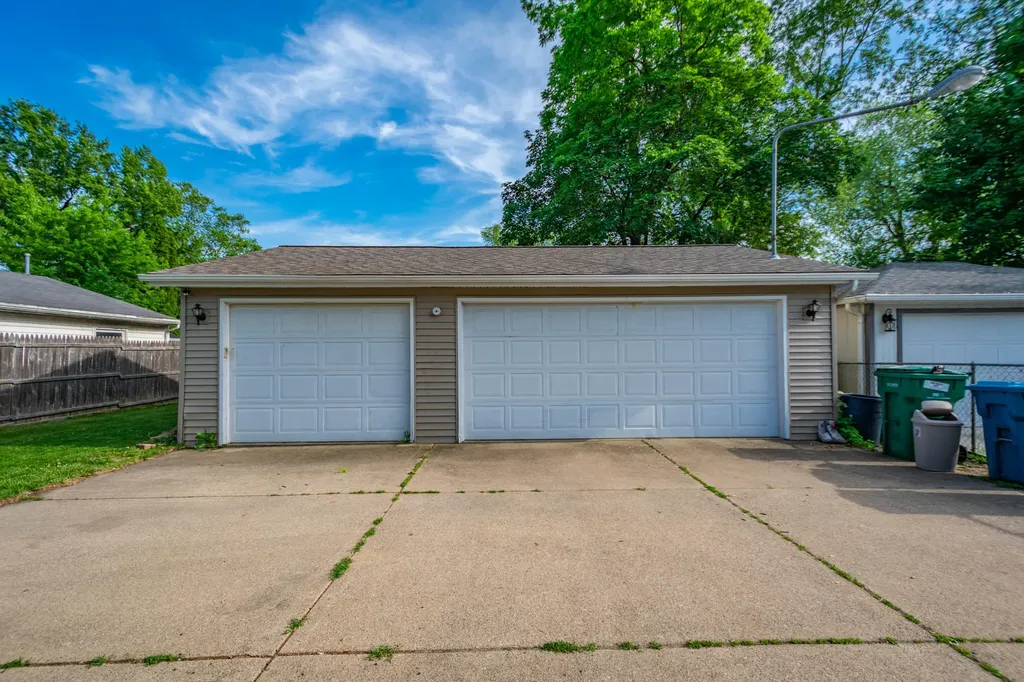447 W Territorial Road W Battle Creek City MI 49015