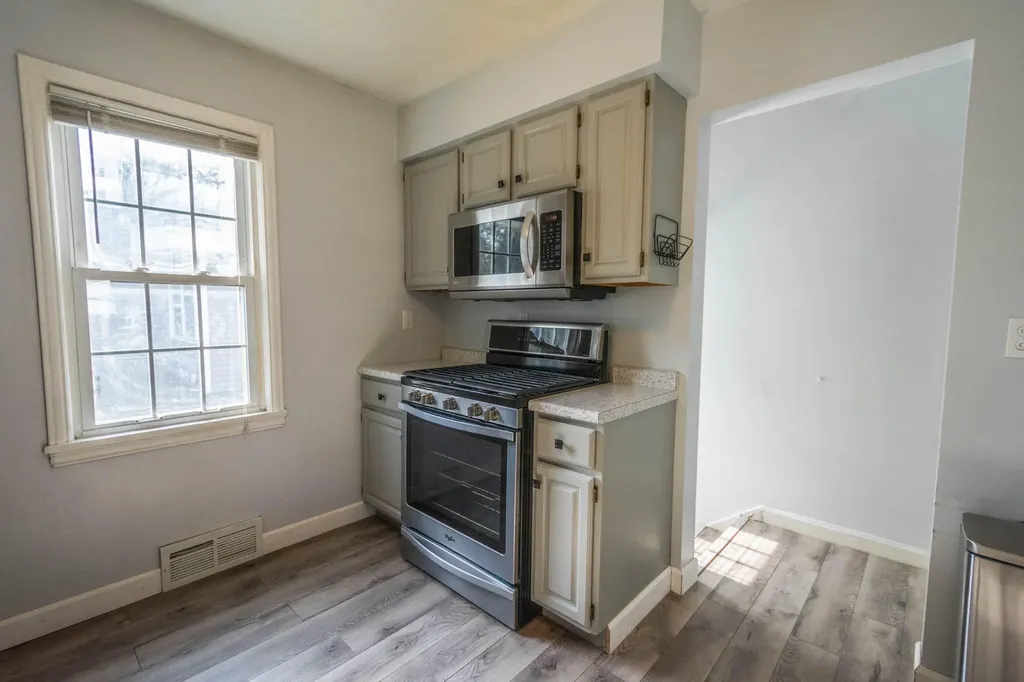 447 W Territorial Road W Battle Creek City MI 49015