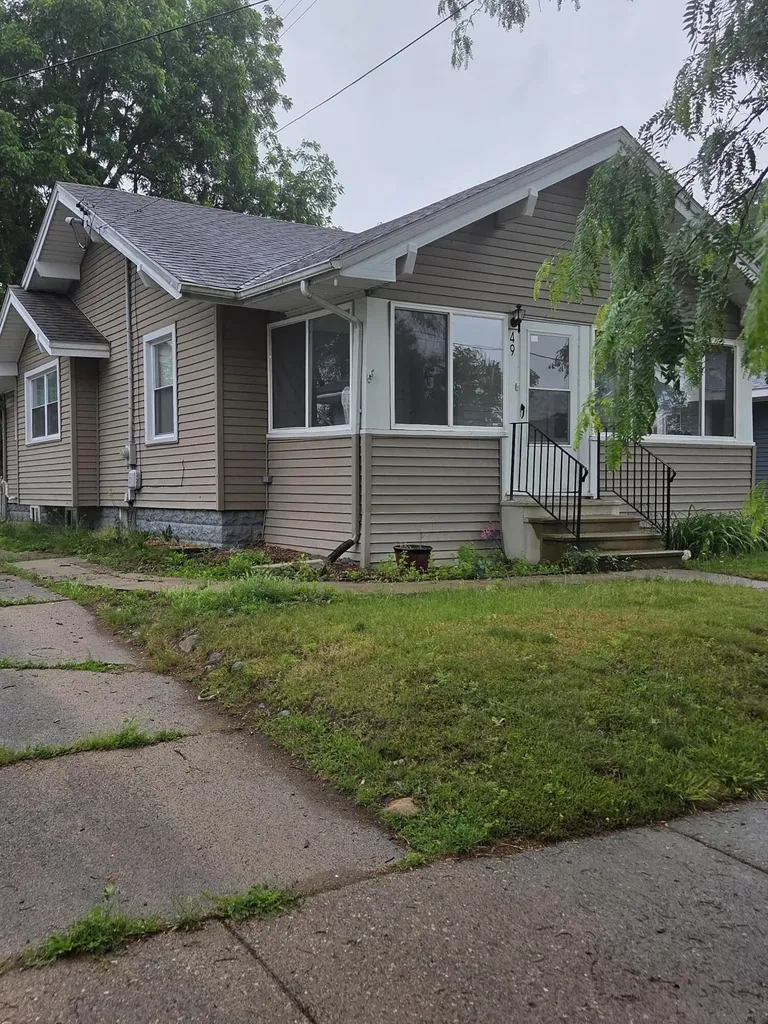 49 W Kingman Avenue Battle Creek City MI 49014