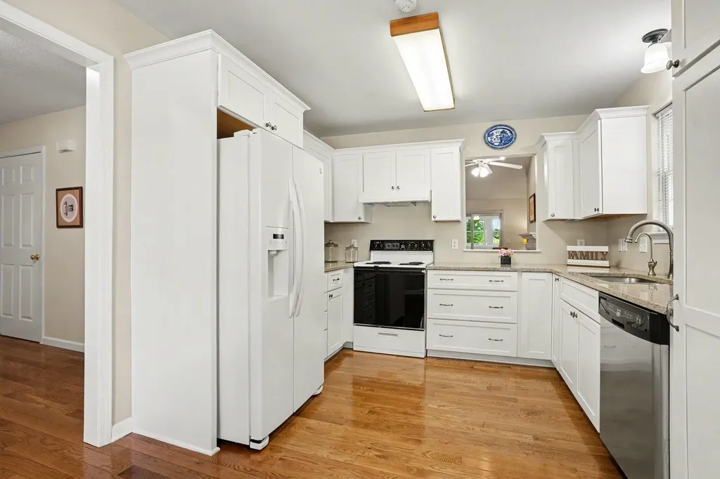 128 Chauncey Court Marshall City MI 49068