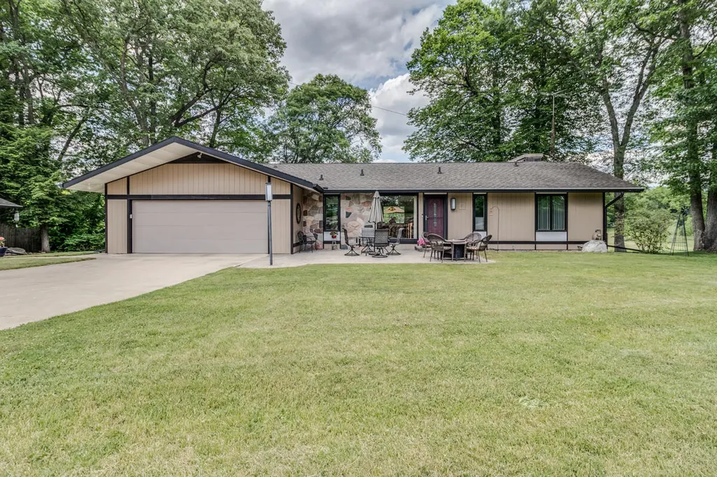 173 S Main Street Marshall Township MI 49033