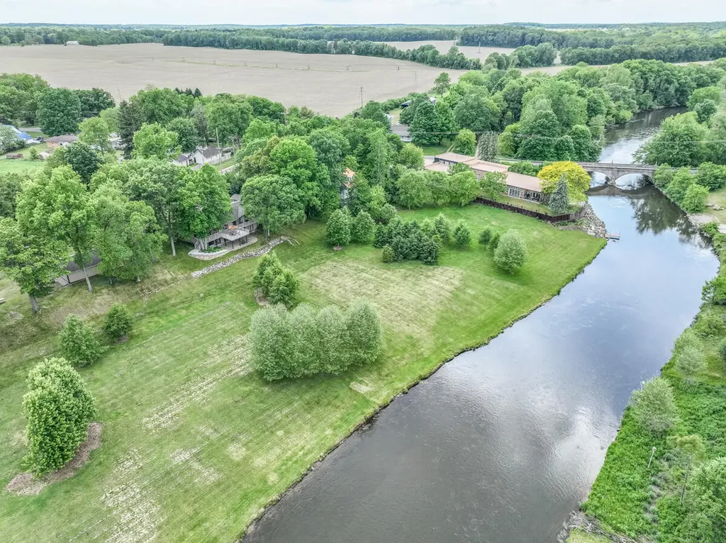 173 S Main Street Marshall Township MI 49033
