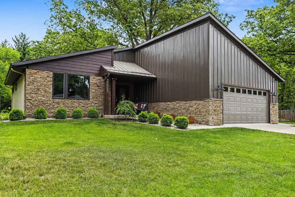 35883 Riverview Drive Waverly Township MI 49079
