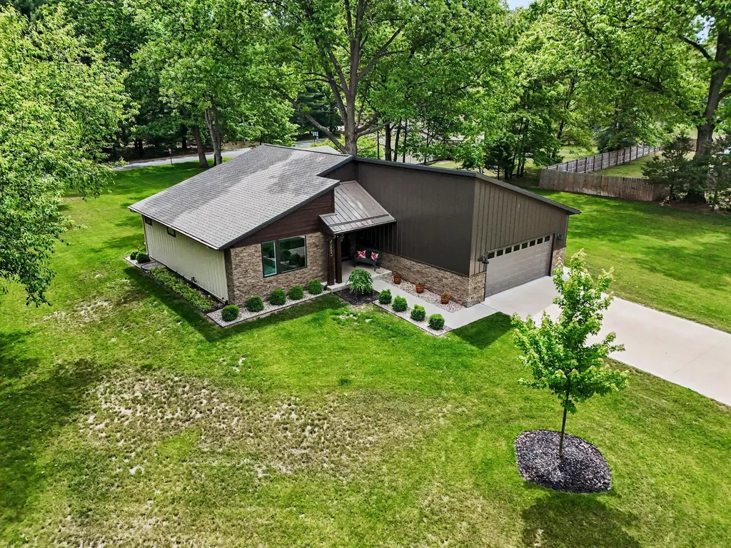 35883 Riverview Drive Waverly Township MI 49079