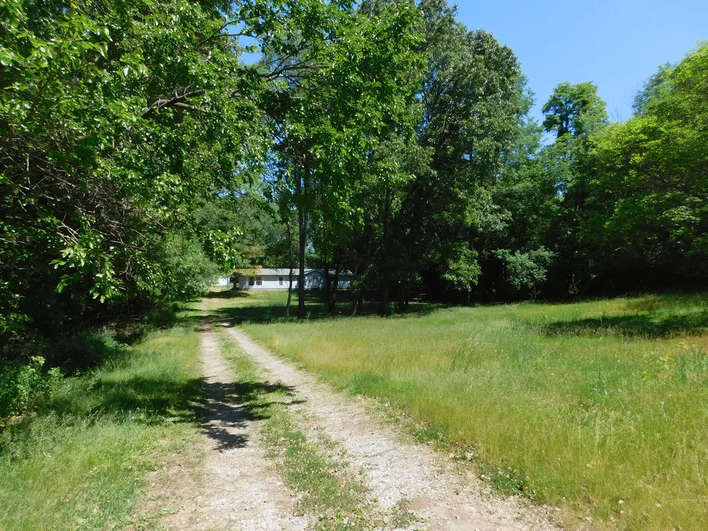27134 Deerfield Lane Jefferson Township MI 49112
