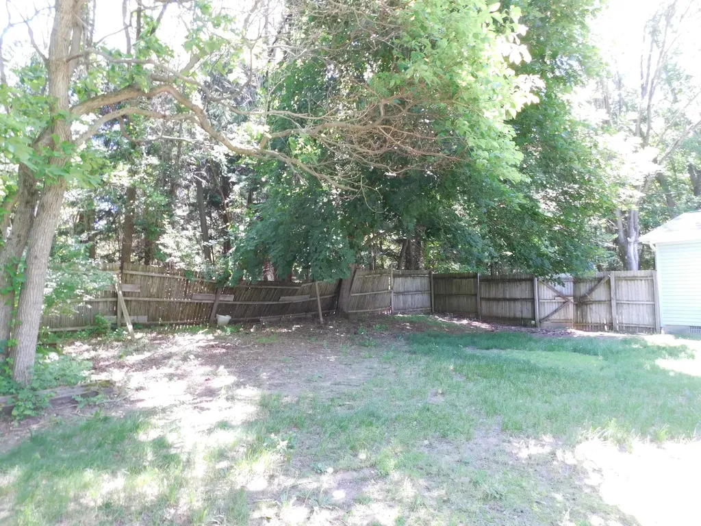 27134 Deerfield Lane Jefferson Township MI 49112
