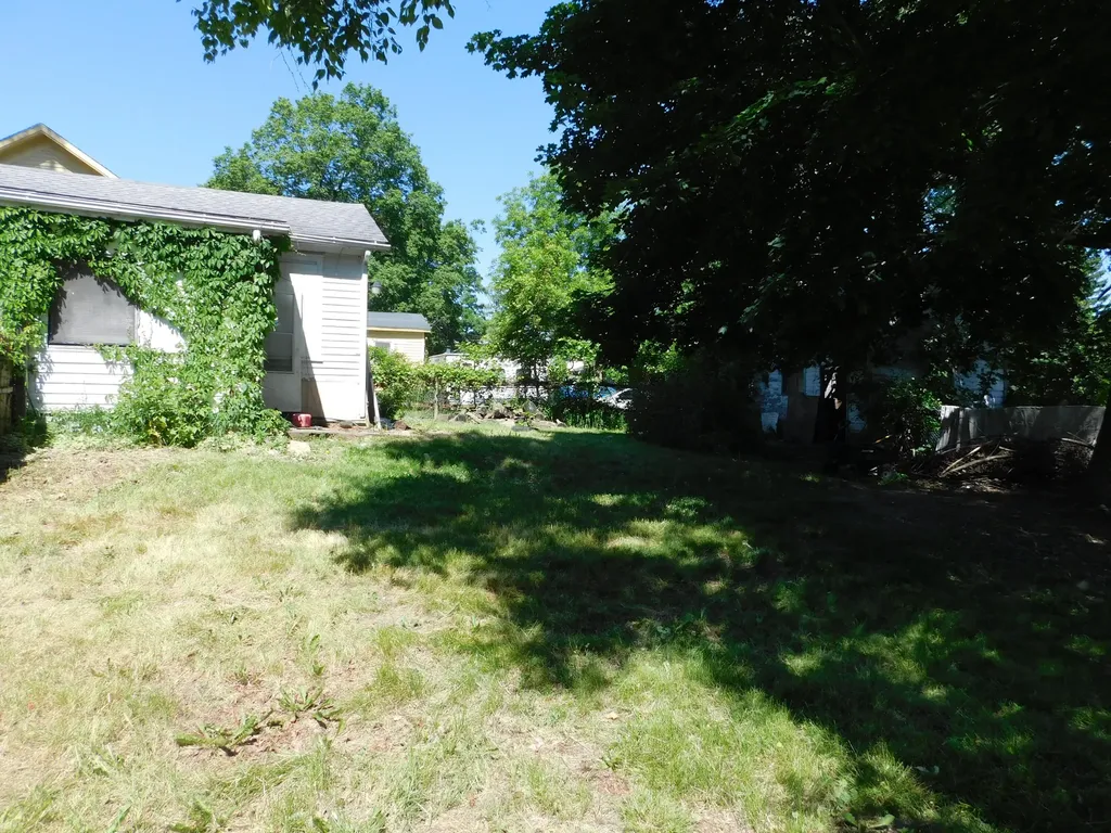 210 W Ash Street Albion City MI 49224
