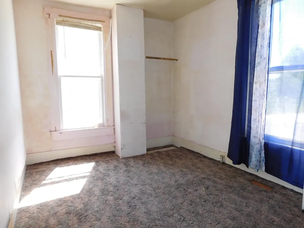 210 W Ash Street Albion City MI 49224