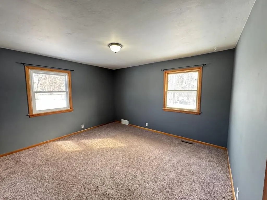 3334 W Glendora Road Weesaw Township MI 49128