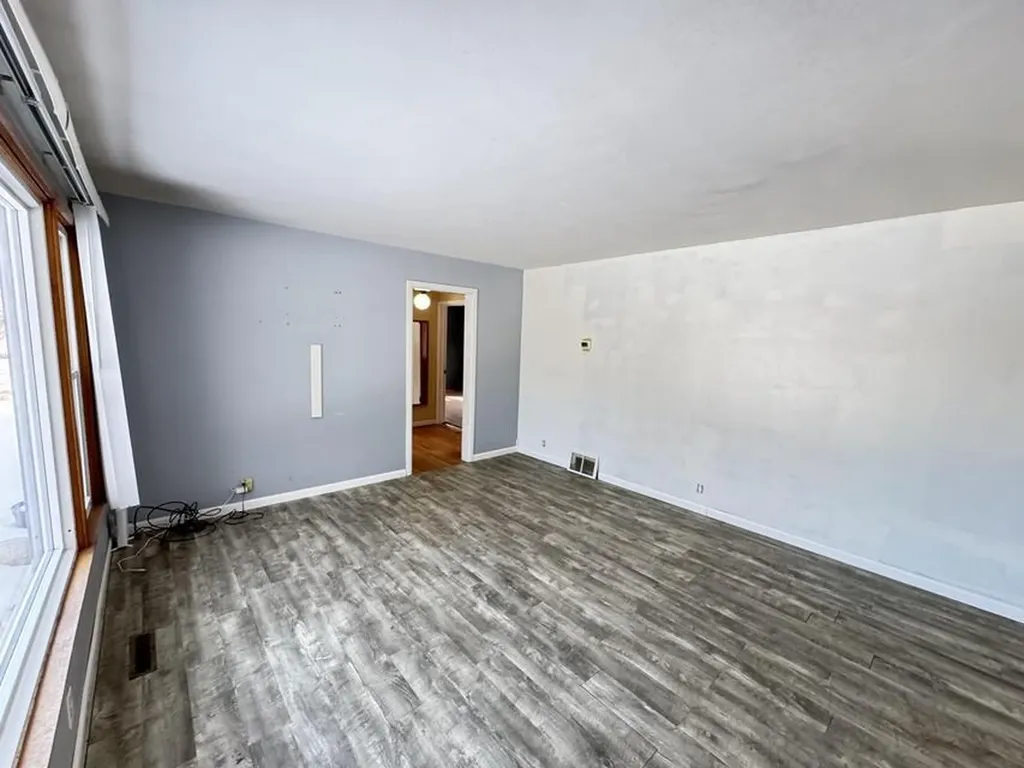 3334 W Glendora Road Weesaw Township MI 49128