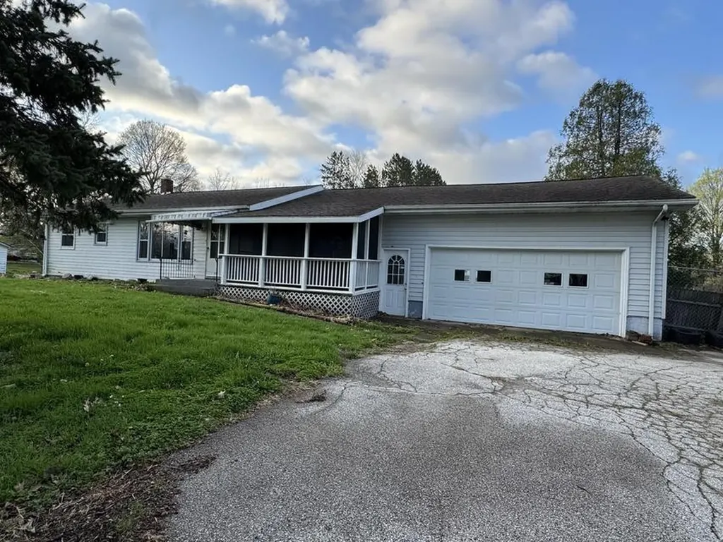 3334 W Glendora Road Weesaw Township MI 49128