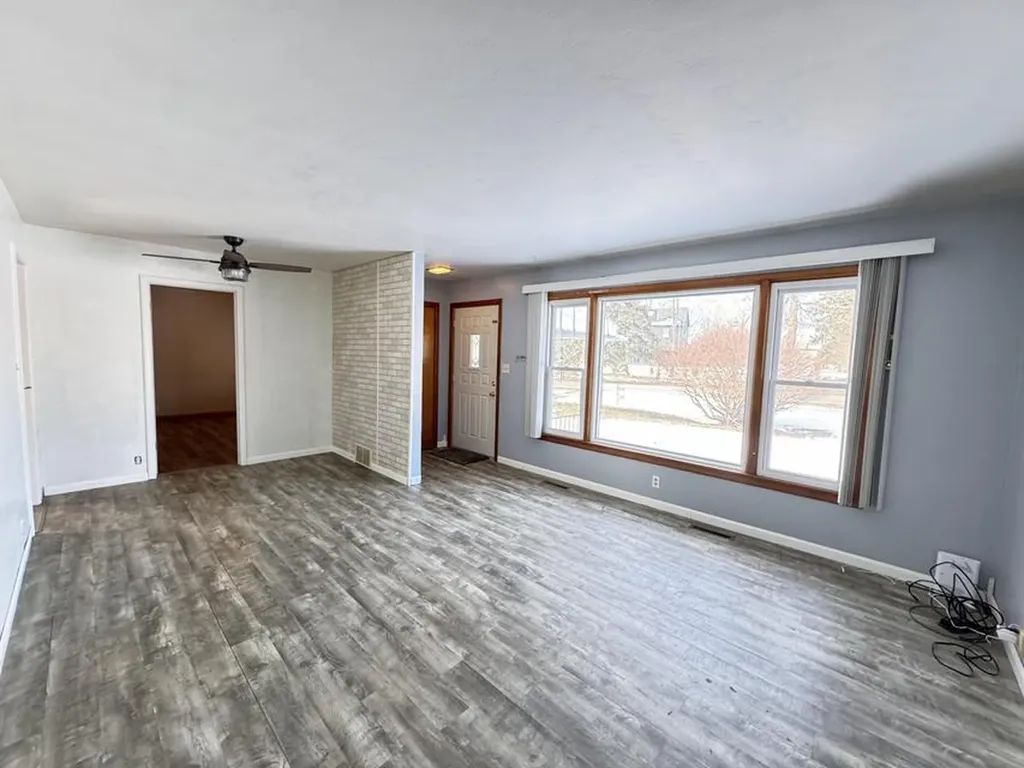 3334 W Glendora Road Weesaw Township MI 49128