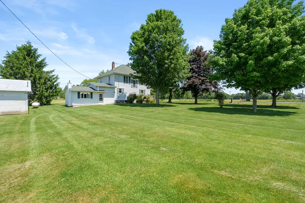 10431 13 Mile Road Fredonia Township MI 49068
