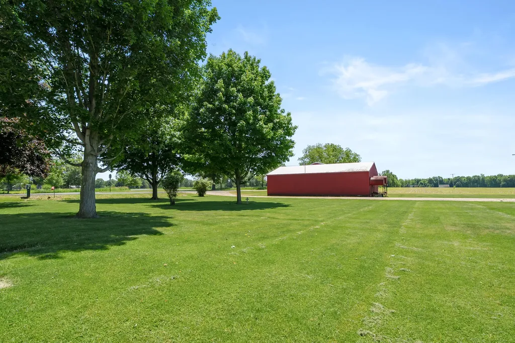 10431 13 Mile Road Fredonia Township MI 49068