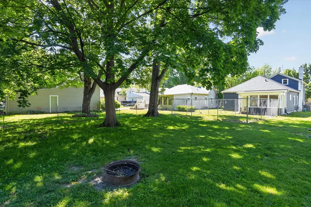 728 W Hanover Street Marshall City MI 49068