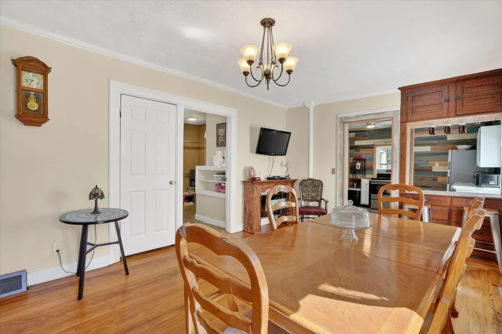 728 W Hanover Street Marshall City MI 49068