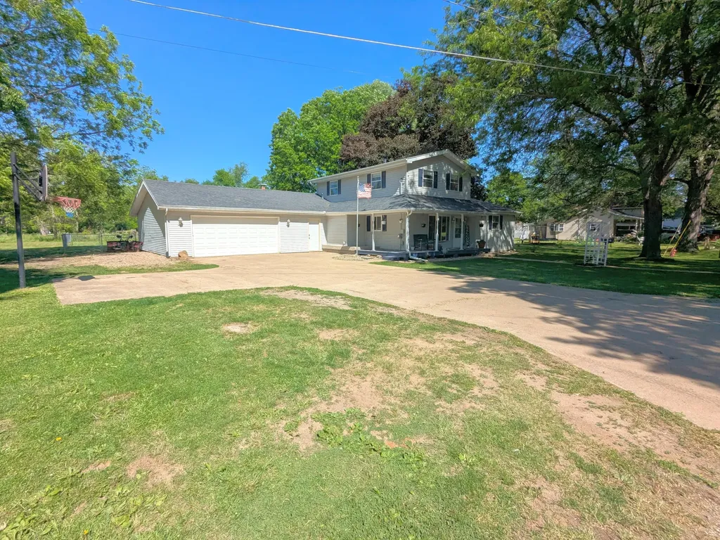 619 N Williams Street Bellevue Village MI 49021