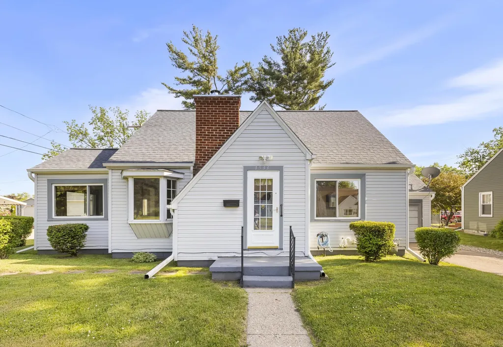 1533 W Highland Boulevard Battle Creek City MI 49015