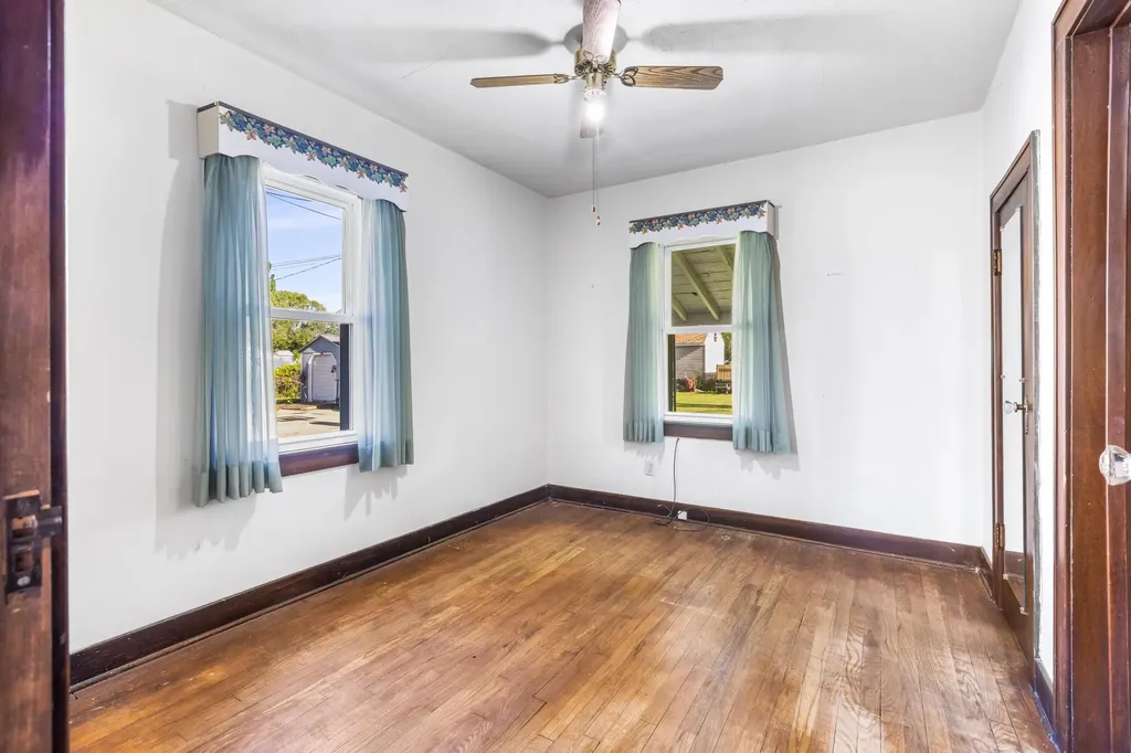 1533 W Highland Boulevard Battle Creek City MI 49015