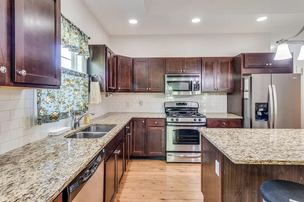 7024 Green Ridge Boulevard Pennfield Charter Township MI 49017
