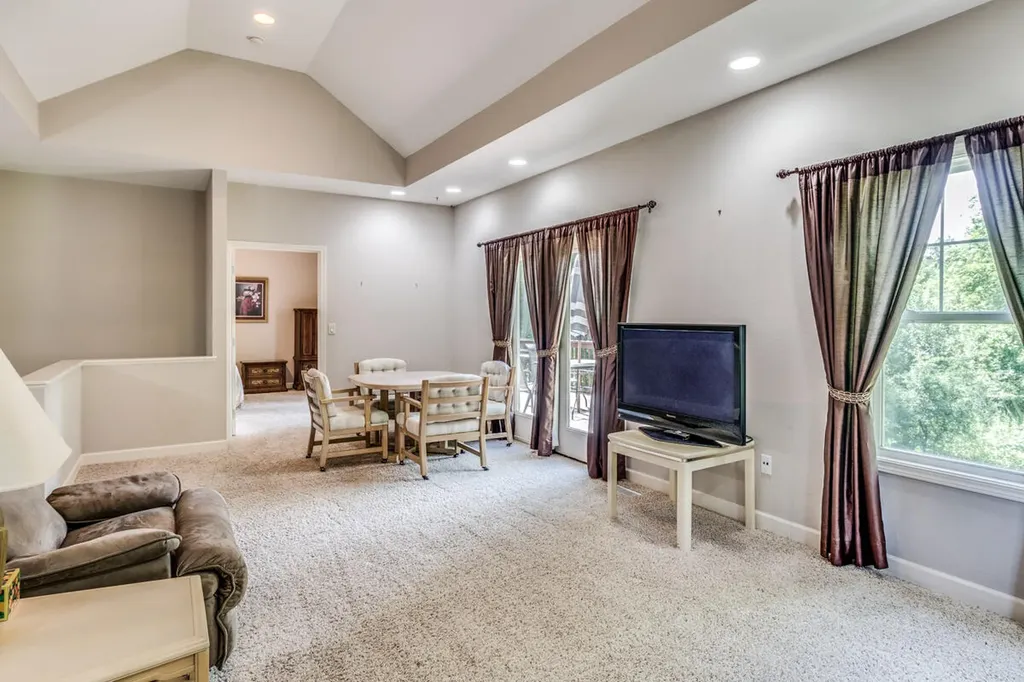 7024 Green Ridge Boulevard Pennfield Charter Township MI 49017