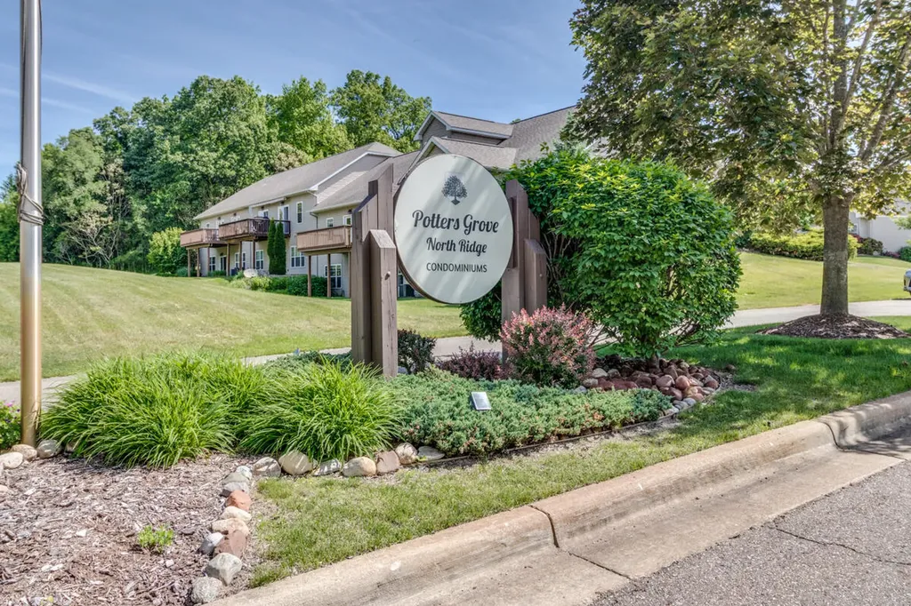 7024 Green Ridge Boulevard Pennfield Charter Township MI 49017