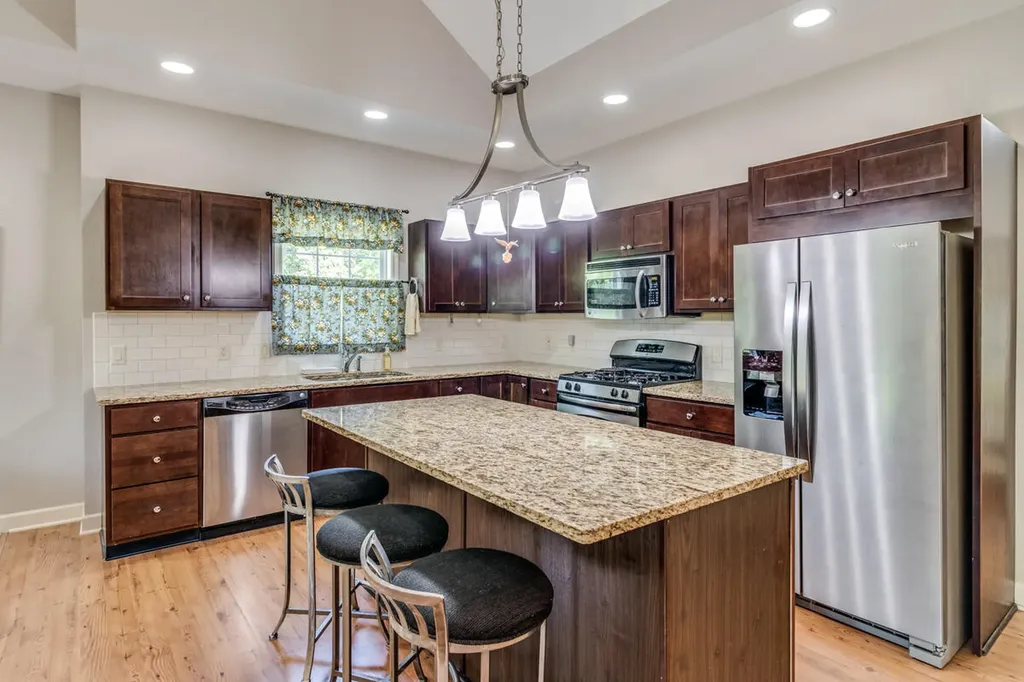 7024 Green Ridge Boulevard Pennfield Charter Township MI 49017