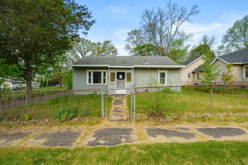 99 Eldredge Street Battle Creek City MI 49037
