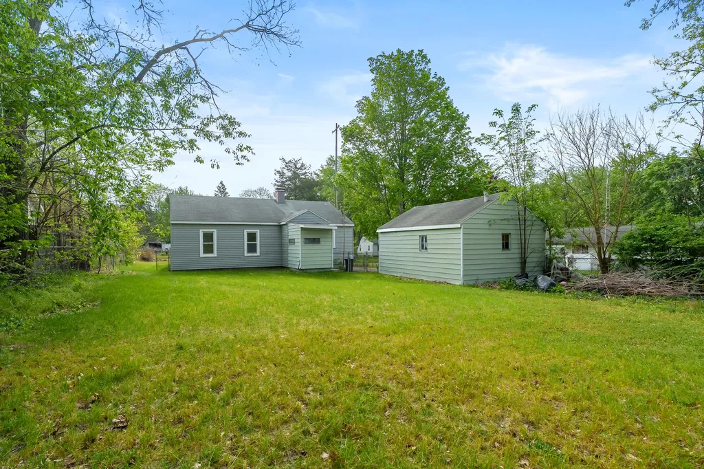 99 Eldredge Street Battle Creek City MI 49037