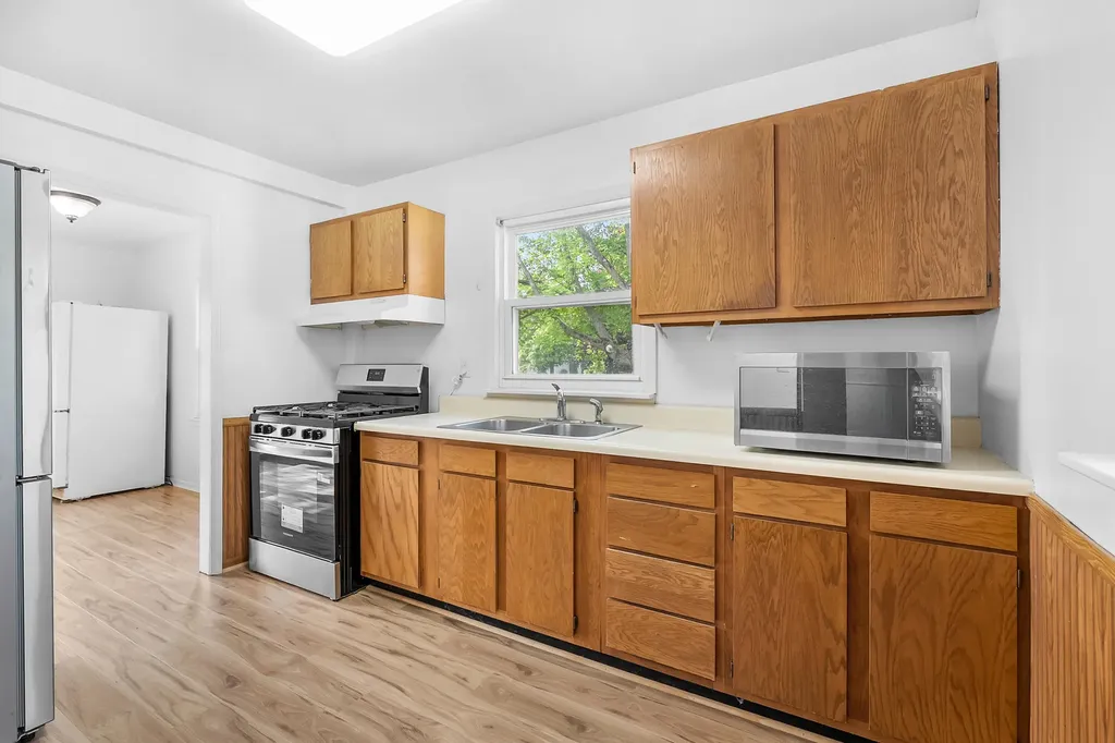 99 Eldredge Street Battle Creek City MI 49037