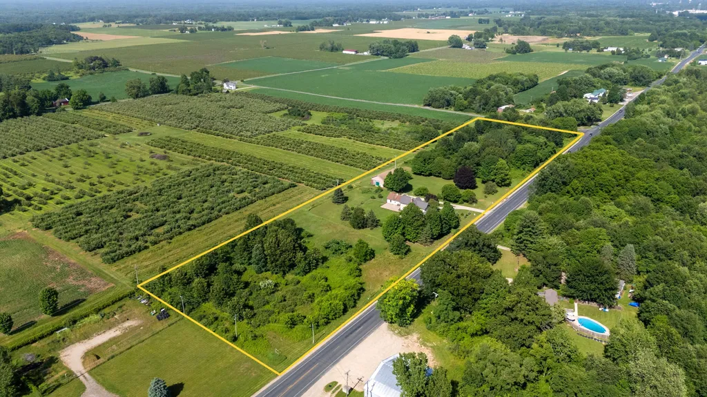 42304 W Red Arrow Highway Paw Paw Township MI 49079