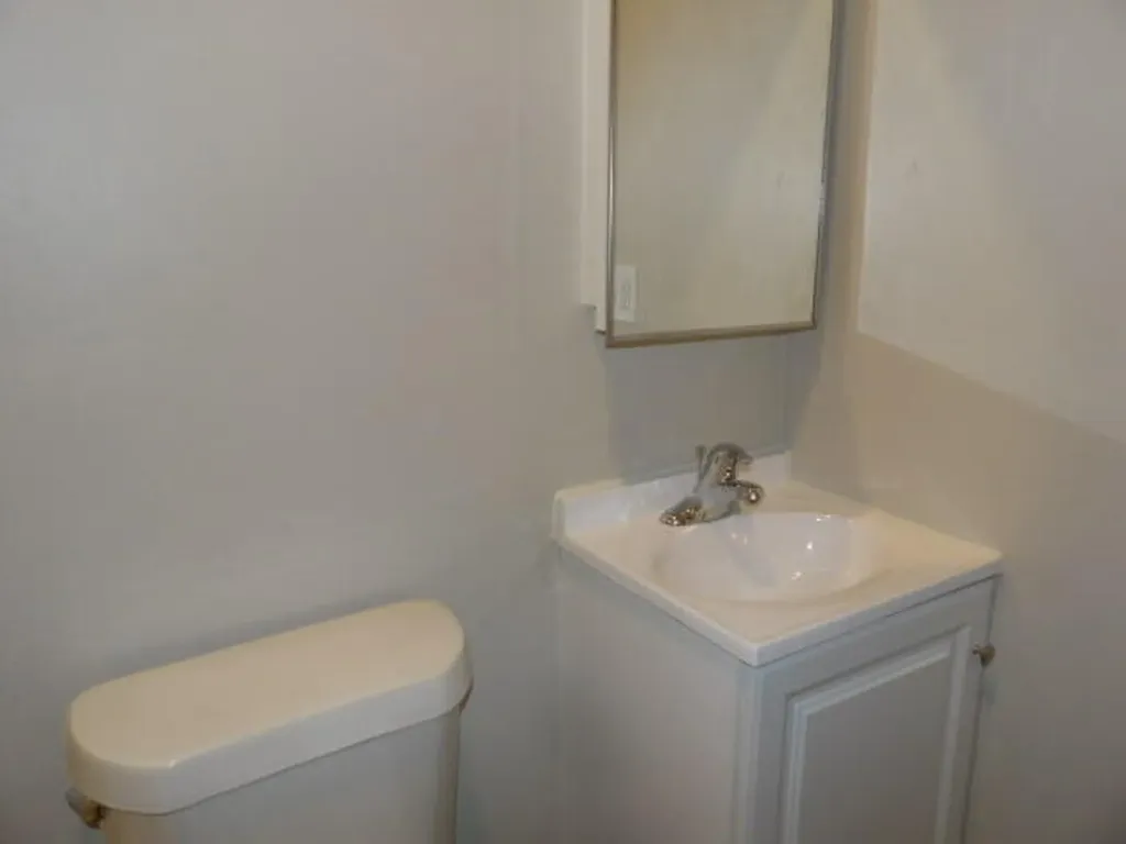 1406 Roosevelt Avenue Lansing City MI 48915