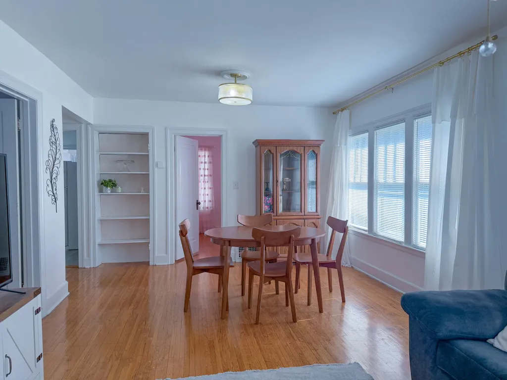 517 W Hanover Street Marshall City MI 49068