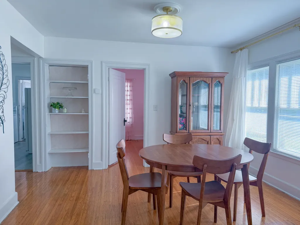 517 W Hanover Street Marshall City MI 49068