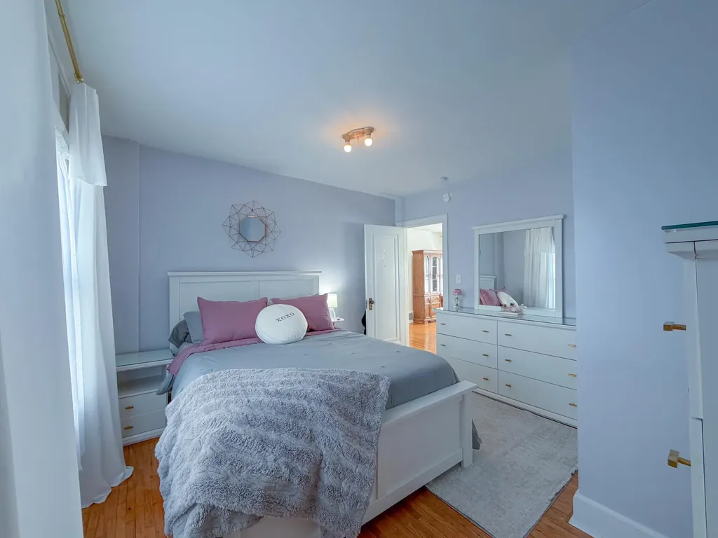 517 W Hanover Street Marshall City MI 49068