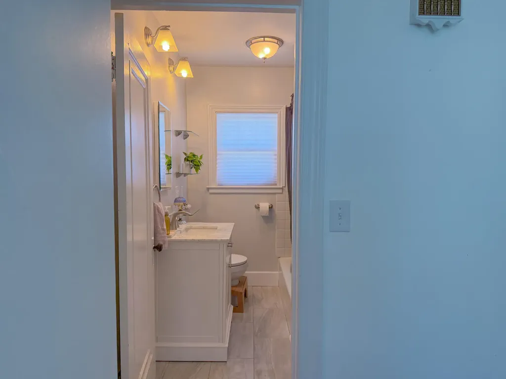 517 W Hanover Street Marshall City MI 49068