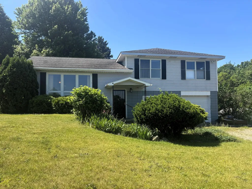 13399 Riverside Drive Constantine Township MI 49042