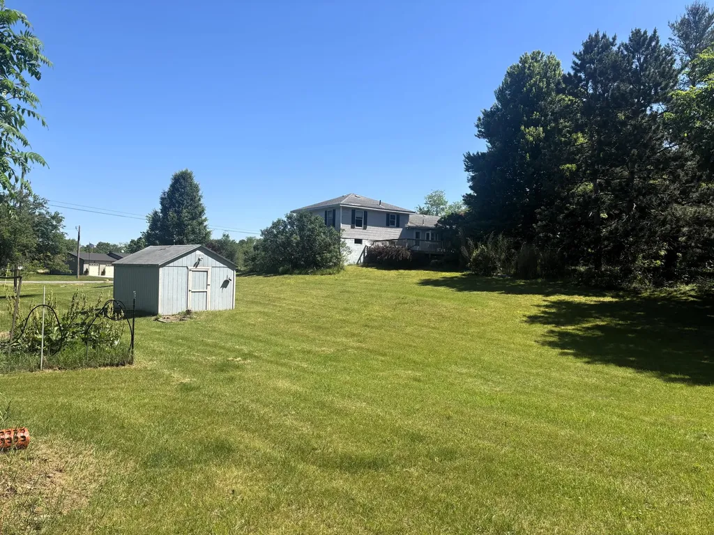 13399 Riverside Drive Constantine Township MI 49042