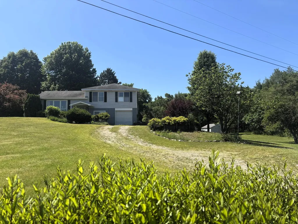13399 Riverside Drive Constantine Township MI 49042