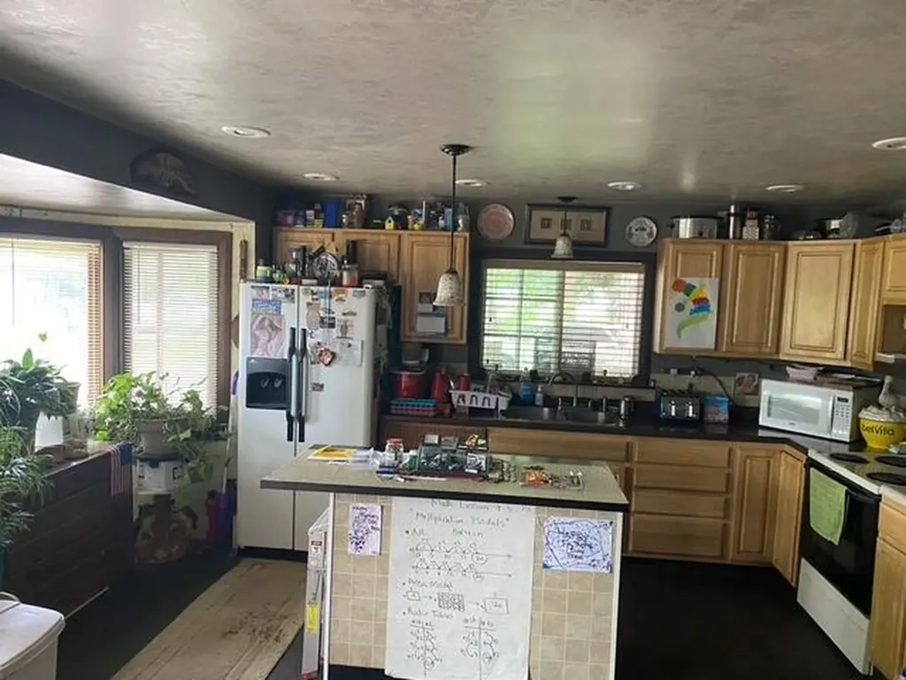 50 Emerald Avenue Battle Creek City MI 49037