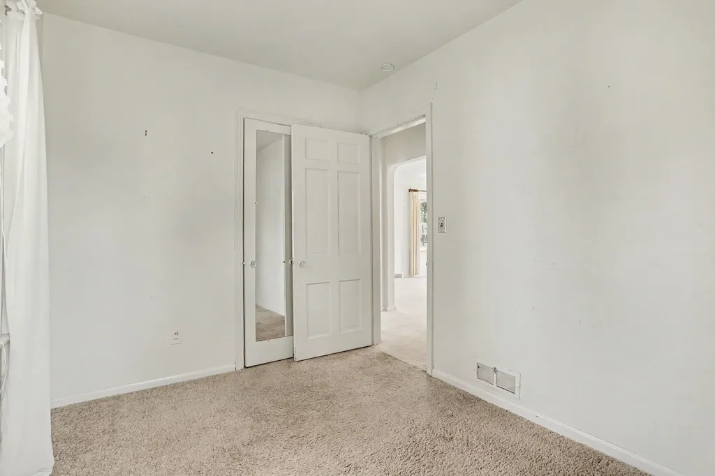 57 26th Street N Battle Creek City MI 49015