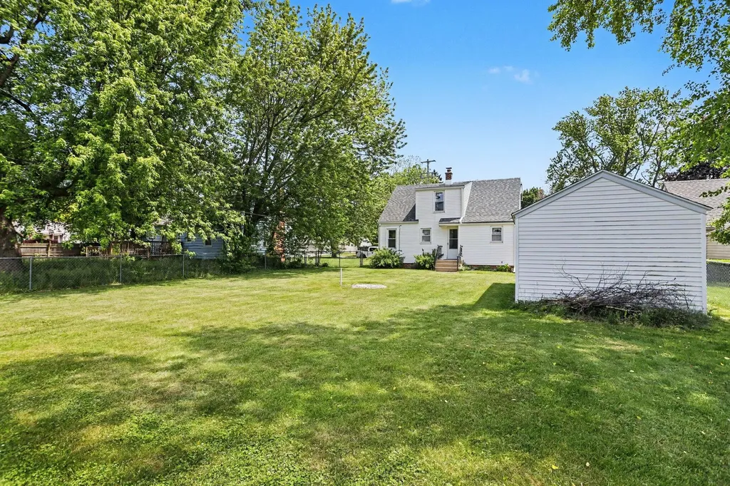 57 26th Street N Battle Creek City MI 49015