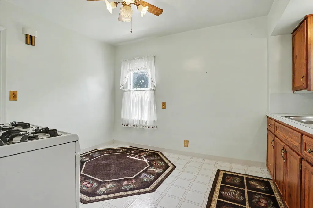 57 26th Street N Battle Creek City MI 49015
