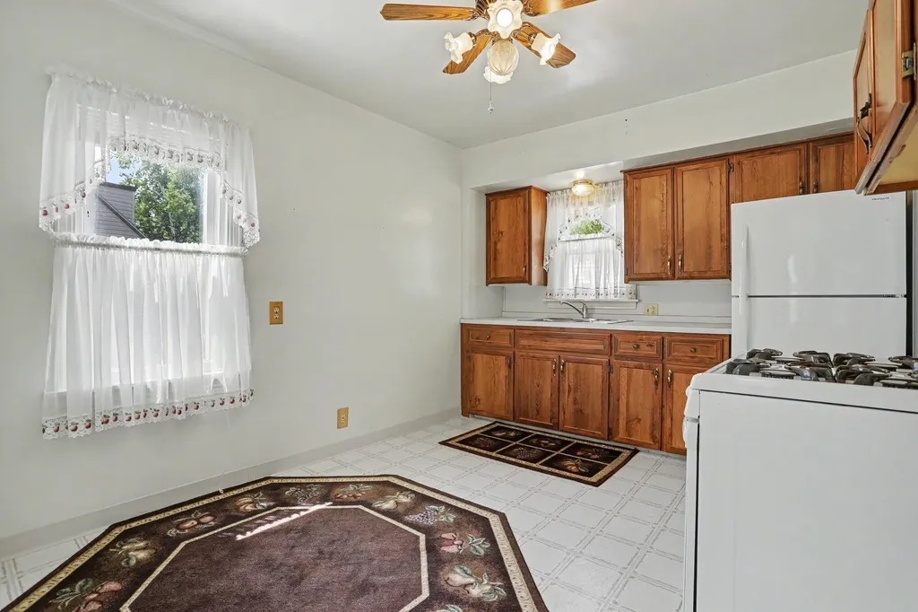 57 26th Street N Battle Creek City MI 49015