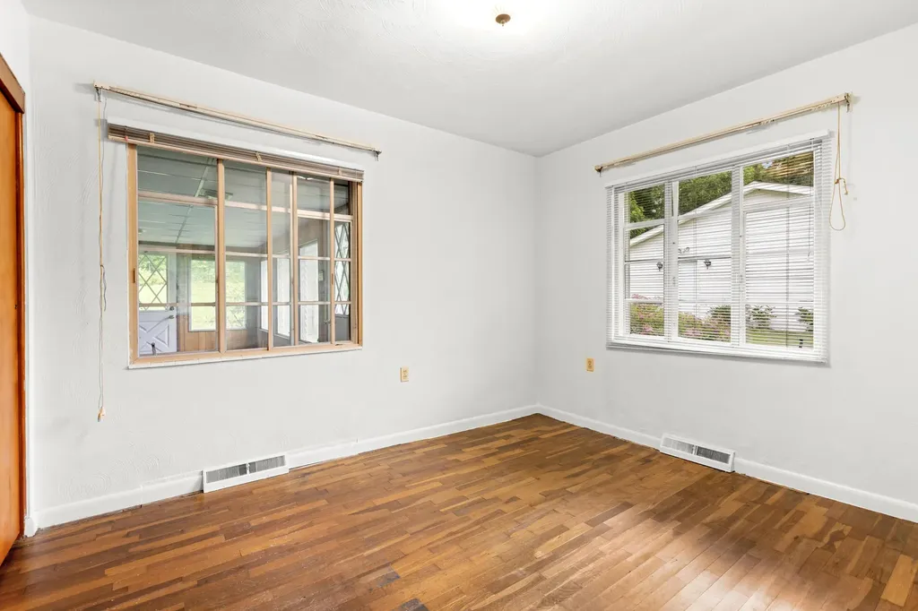 207 Snow Avenue Bedford Charter Township MI 49037
