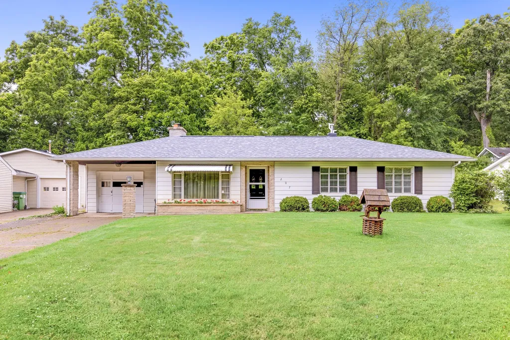 207 Snow Avenue Bedford Charter Township MI 49037