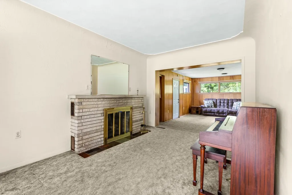 207 Snow Avenue Bedford Charter Township MI 49037