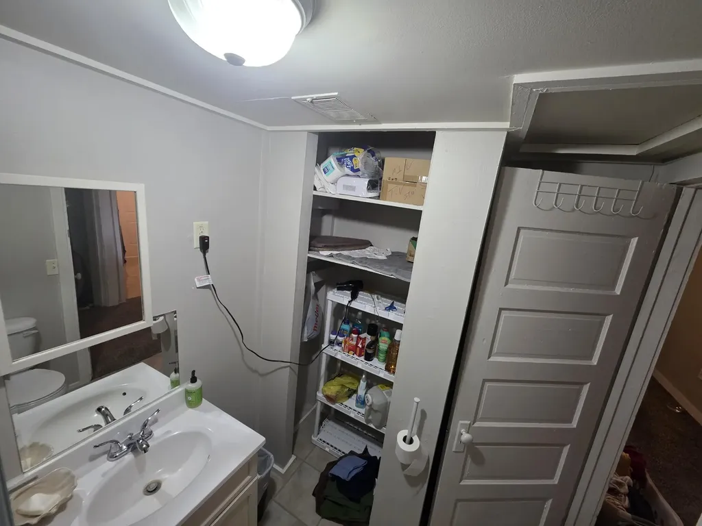 21 Bradley Street Pennfield Charter Township MI 49017